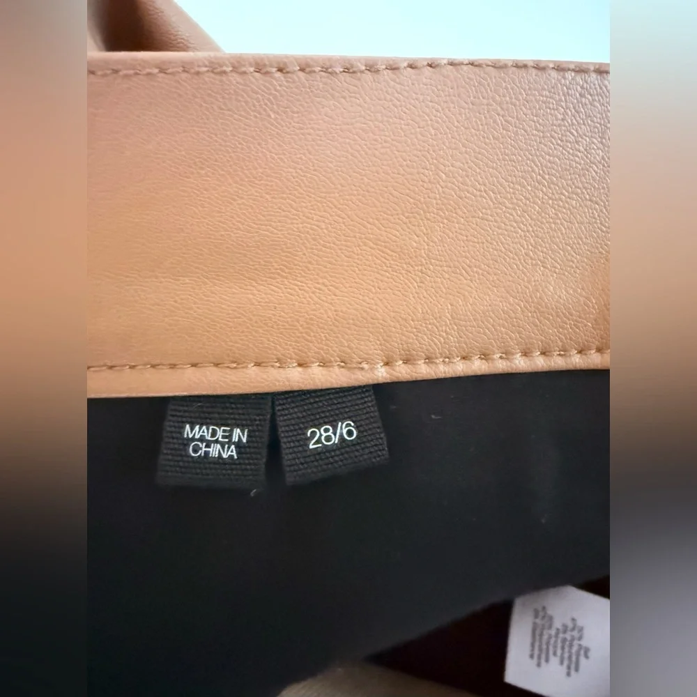 Veronica Beard Beverly Flared Faux Leather Jeans – brown camel – Size 6- NWT - Picture 9 of 14